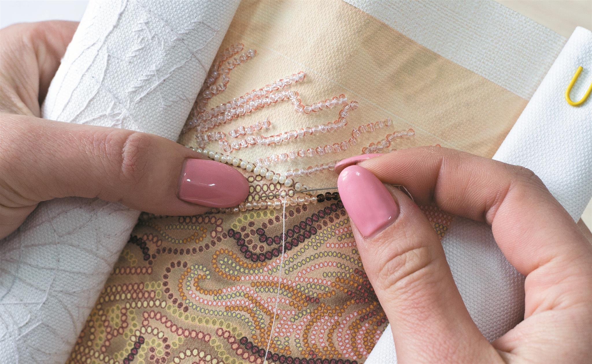 Объемная вышивка для начинающих — виды и техники вышивания